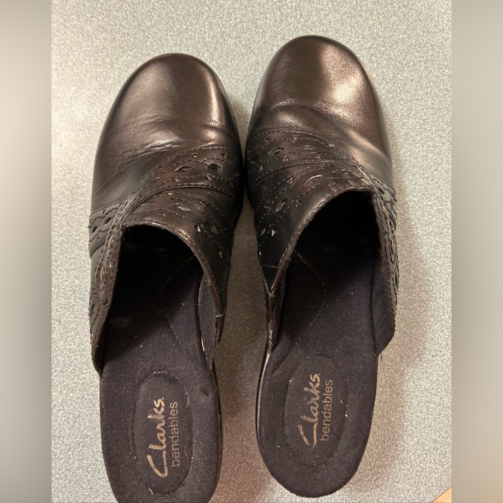 Clark’s Women’s Bendable Leather Clogs Black Size 8.5 Medium Chunky Comfy